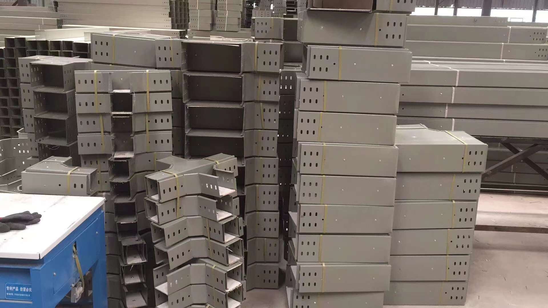 电缆桥架施工注意事项